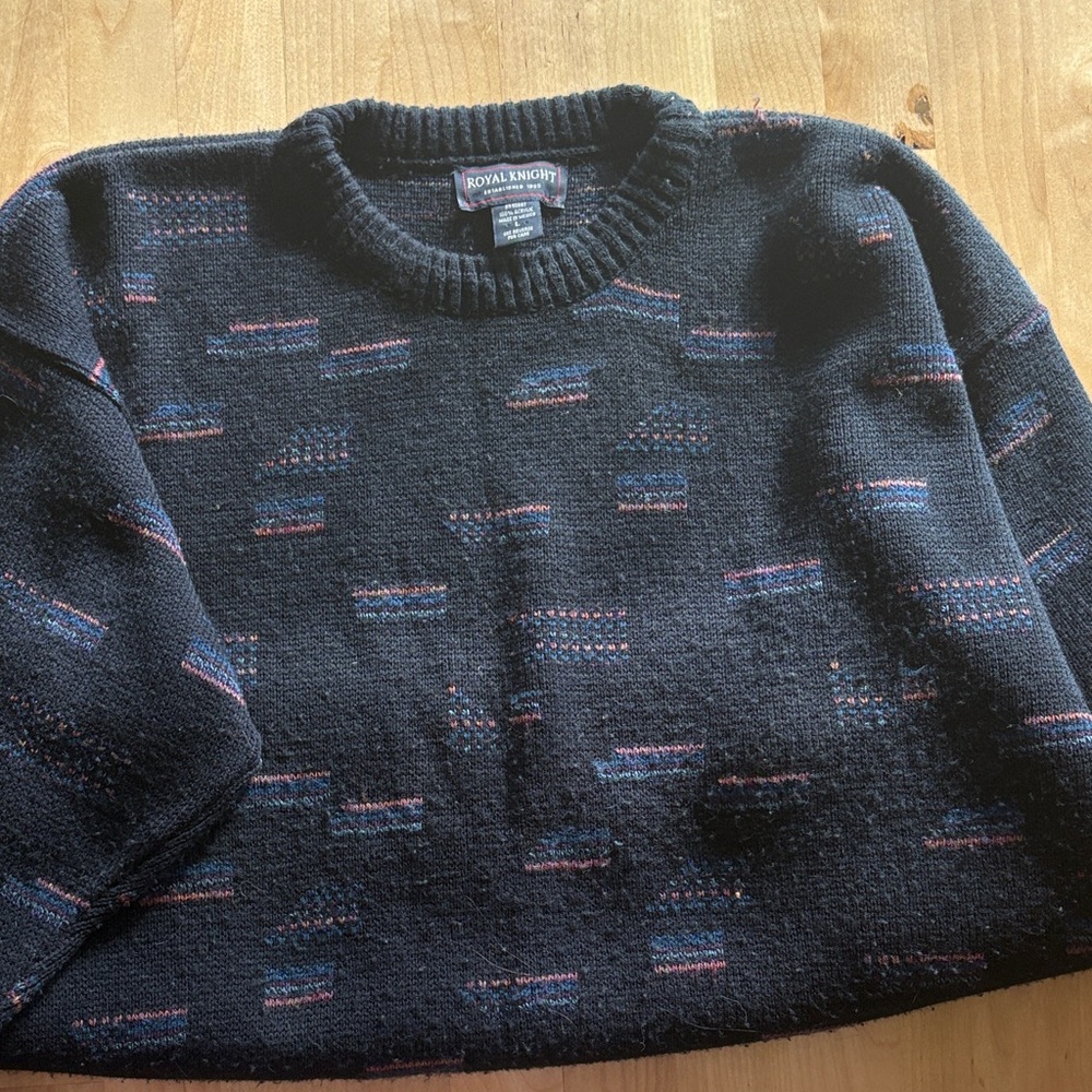 Men's vintage Dark blue Crewneck Sweater with Subtle Multicolor Pattern